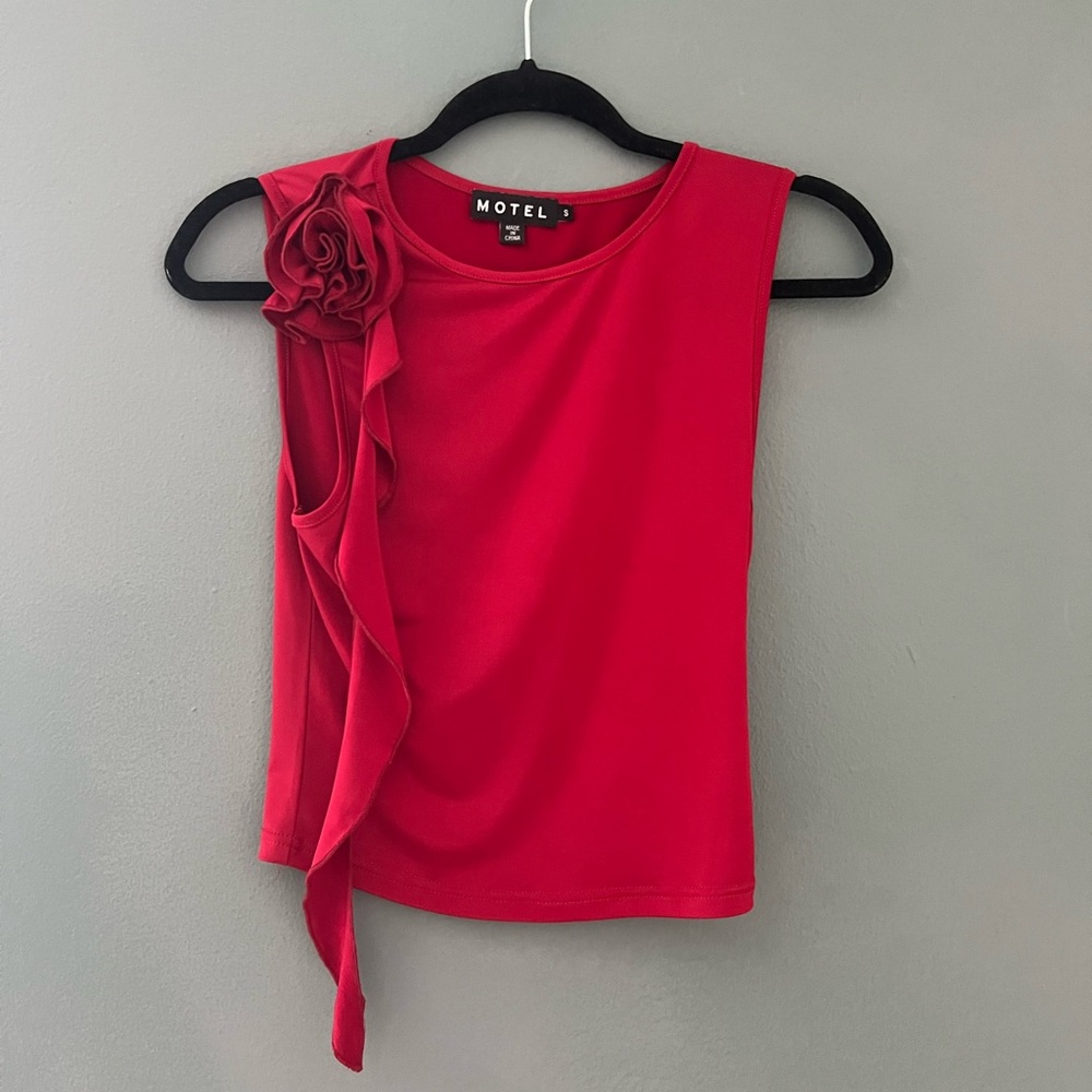 Small Motel Rocks Red Sleeveless Blouse with Rose Detail